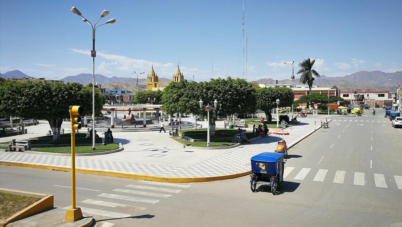 Hospedaje De Los Reyes Хуармей Екстериор снимка